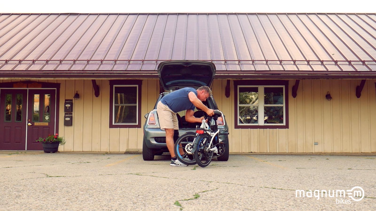 Folding Electric Bike made by Magnum